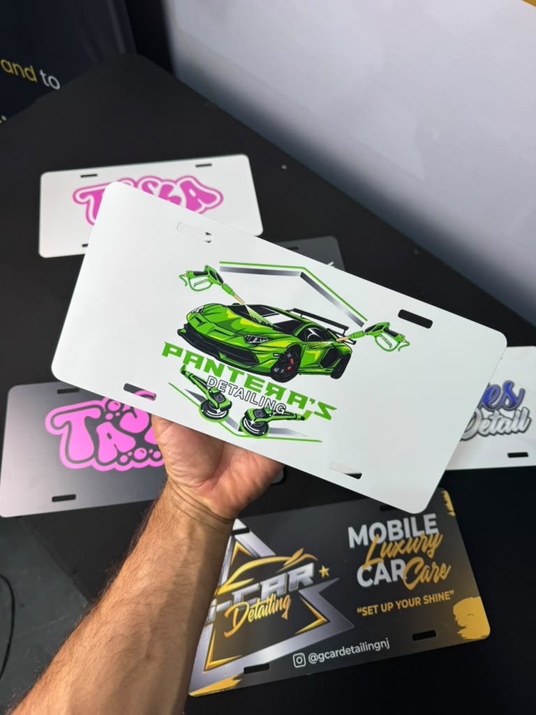 Placa de cubierta personalizada para detallistas móviles: aluminio + adhesivo reutilizable | VLINIX