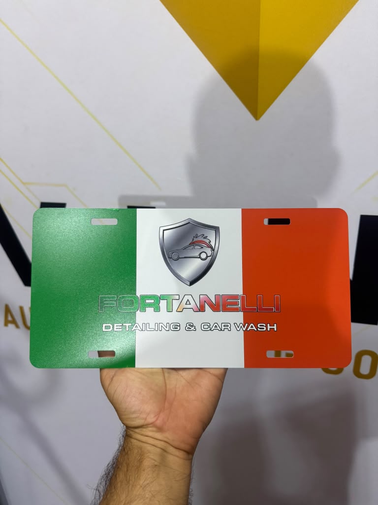 Placa de cubierta personalizada para detallistas móviles: aluminio + adhesivo reutilizable | VLINIX
