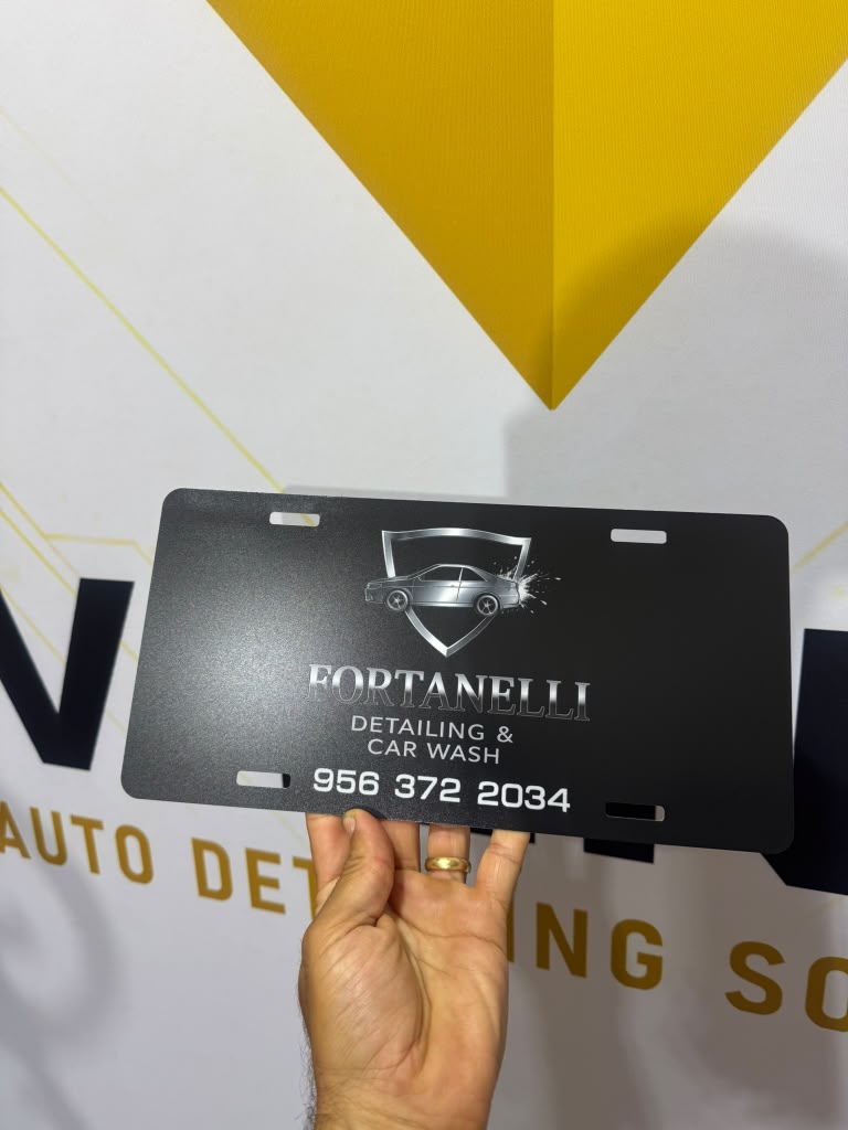 Placa de cubierta personalizada para detallistas móviles: aluminio + adhesivo reutilizable | VLINIX
