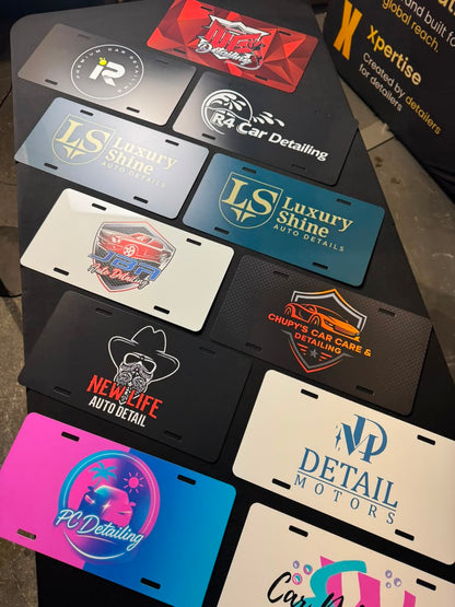 Placa de cubierta personalizada para detallistas móviles: aluminio + adhesivo reutilizable | VLINIX