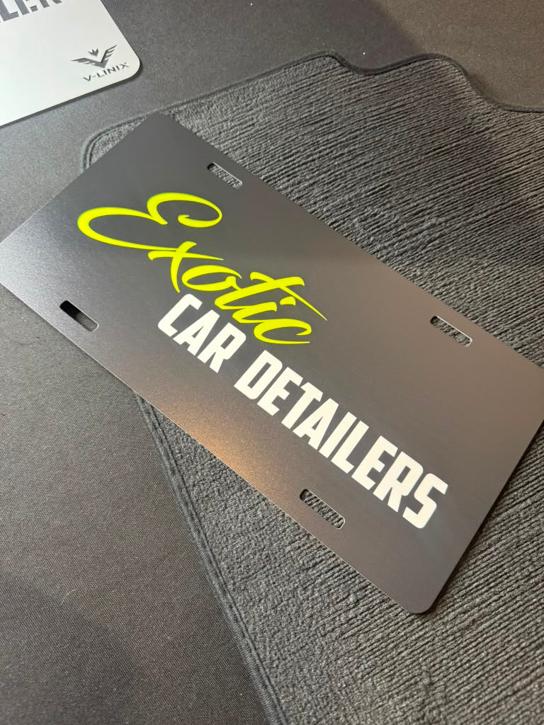 Placa de cubierta personalizada para detallistas móviles: aluminio + adhesivo reutilizable | VLINIX